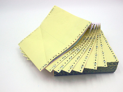 无碳复写纸会显色吗？显色的原理是什么，有哪些特点？