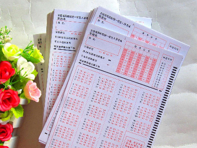 答题卡一般是什么纸质？